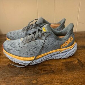 Hoka Clifton 8 Wide Shoes